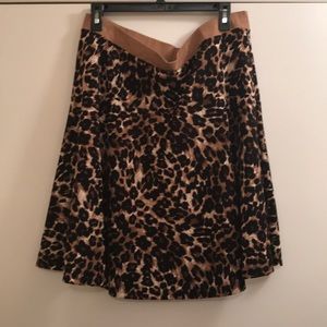 Cute leopard print skirt!